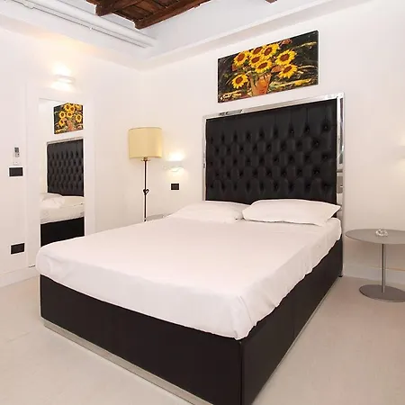 Lhp Piazza Di Spagna 3* روما